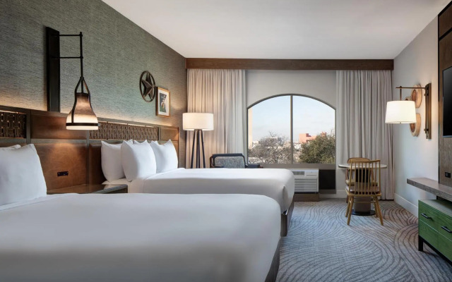 Sol Cypress San Antonio; Marriott Tribute Portfolio