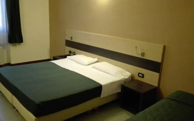 Hotel Alba Torre Maura Rome