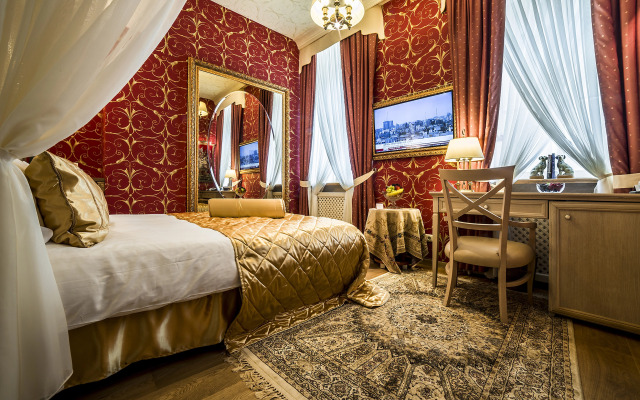 IMPERIAL Hotel & Restaurant