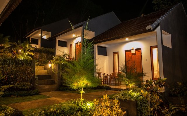Singgahan Bungalow by ecommerceloka