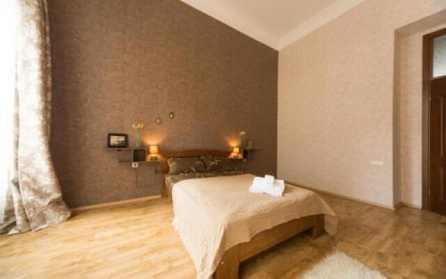 Cozy Apartment at Rustaveli Avenue