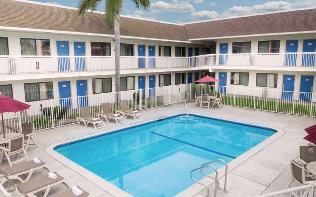 Motel 6 Pismo Beach, CA