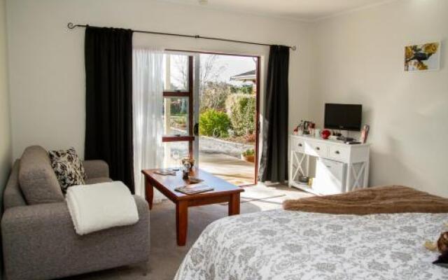 Martinborough Experience Accommodation Bed & Breakfast