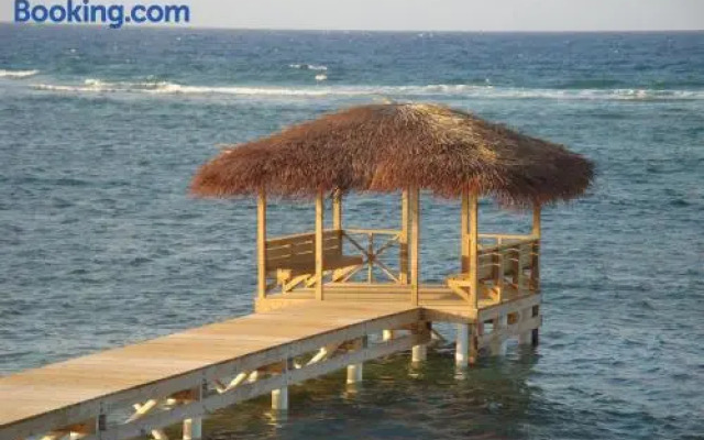 Castaway Cove by Grand Cayman Villas & Condos