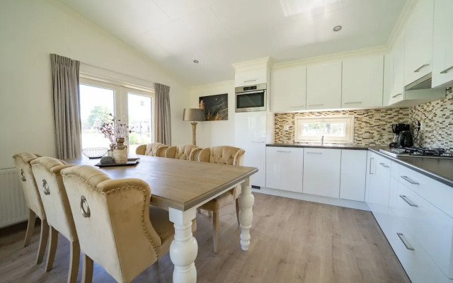 Chalet With Dishwasher in the Green Kempen