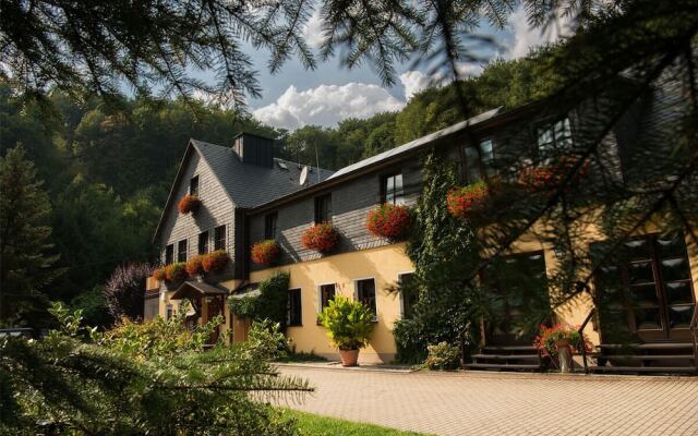Flair Waldhotel Mellestollen