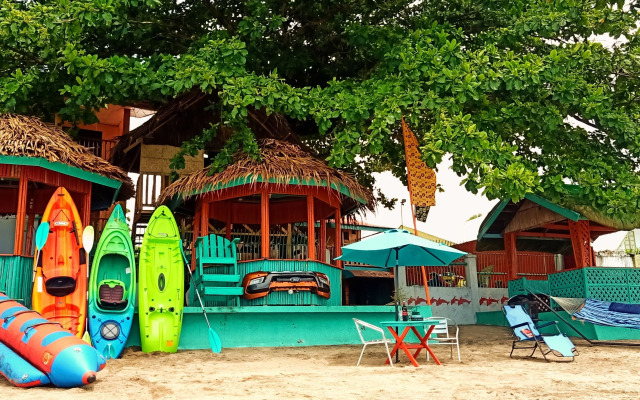 SmallFry's Beach Resort