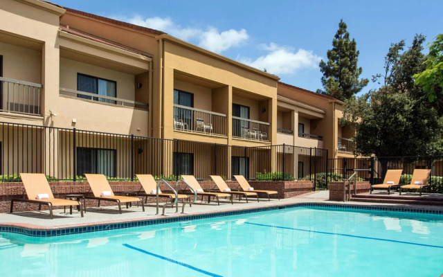 Courtyard by Marriott Pleasanton