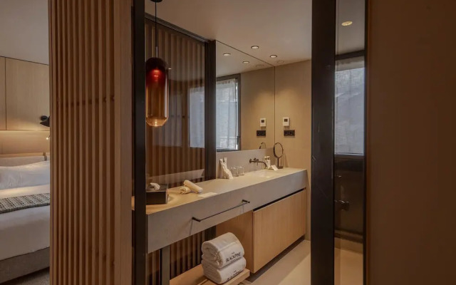 The Blackpine Hotel, Small Luxury Hotels