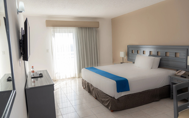 Ocean View Cancun Arenas