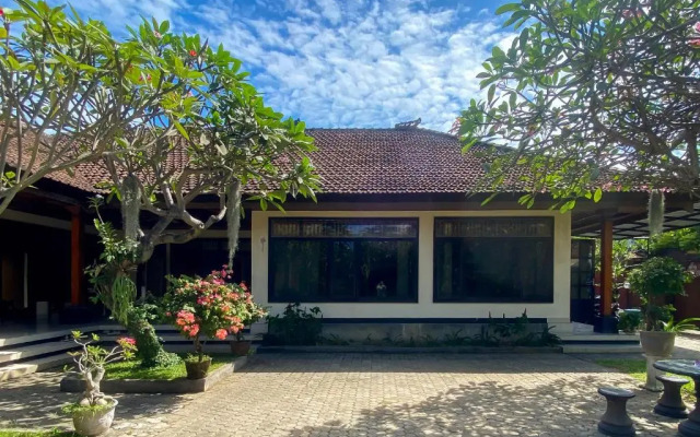 Raja Asri Guest House Sanur Mitra RedDoorz