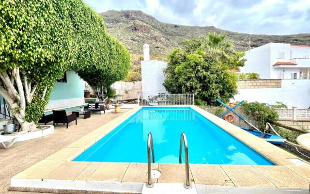 Beautiful House With Wifi, Private Pool And Unforgettable Ocean View In Tenerife