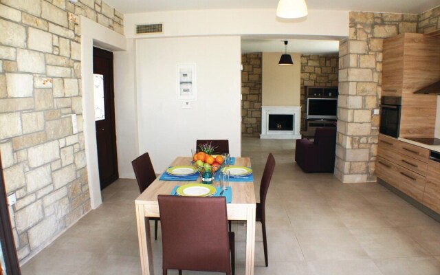 Stunning Home in Heraklion With Wifi and 3 Bedrooms
