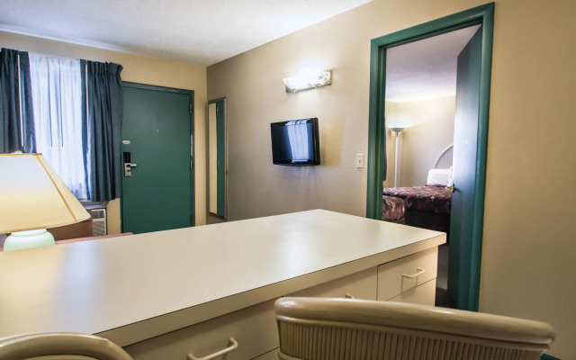 Rodeway Inn & Suites Haines City - Winter Haven