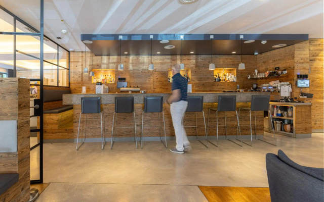 Bayer 89 Vi Vadi Hotel