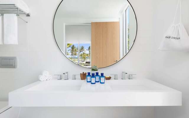 The Gabriel Miami South Beach, Curio Collection by Hilton