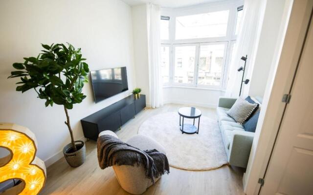 Blissfully 1 Bedroom Serviced Apartment 53m2 -NB306B-