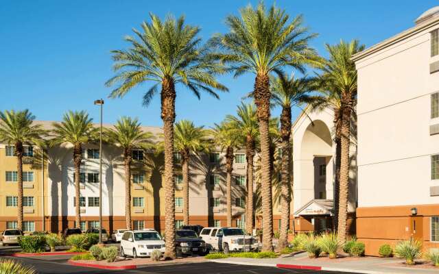 Sonesta Simply Suites Las Vegas Convention Center