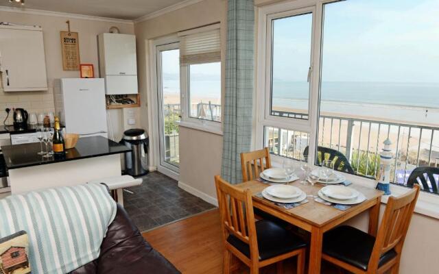 Mermaid Apartment - Sea Front Apartment With Views
