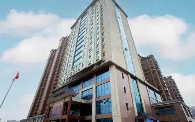Elong R.YUN Hotel (Handan Daming City Bus Station)