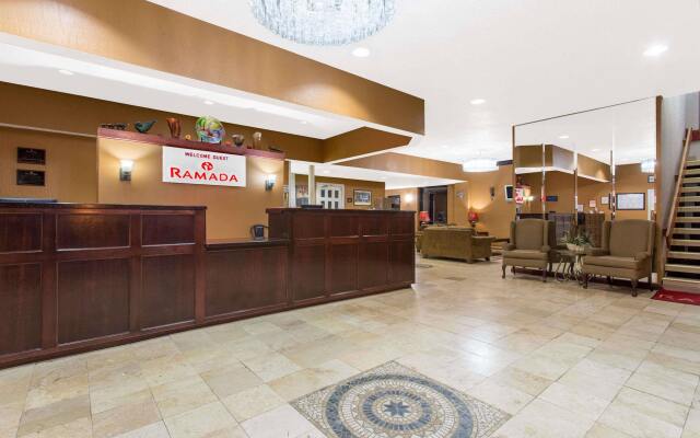 HomeTowne Studios by Red Roof Painted Post