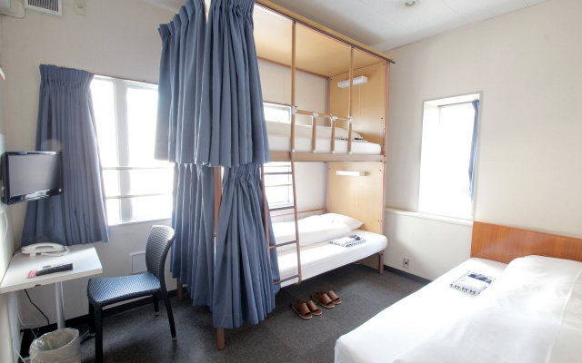Sakura Hotel Jimbocho - Hostel – Guest Rooms – Tokyo