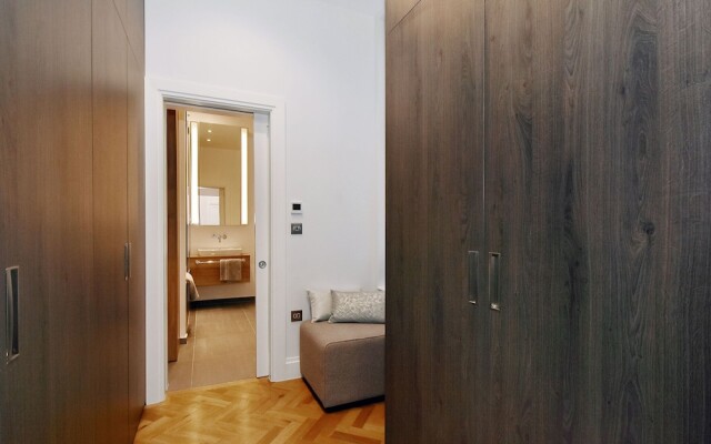 Central Apartment in London near Regent and Bond Streets