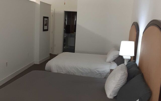 Great Value 1 Bedroom Apartment! Fast Wifi!
