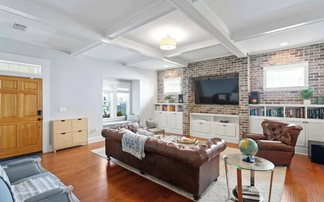 Sunset Bungalow With Hot Tub - 6ppl