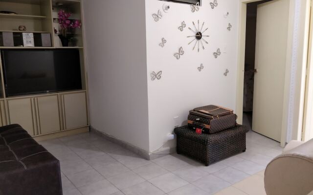 Luxury Modern & Elegant Estrato