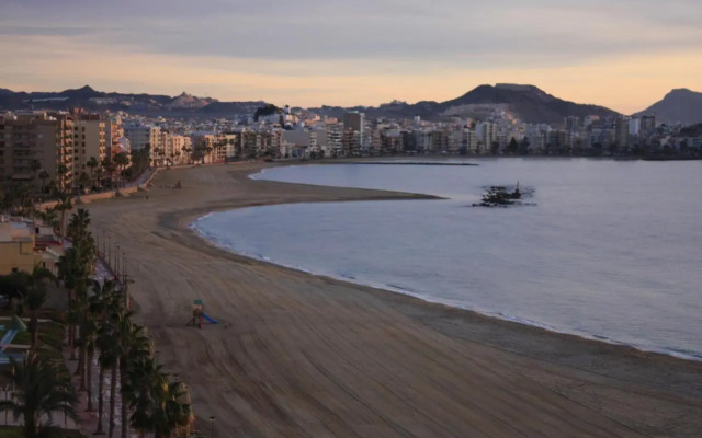 Senator Águilas Hotel