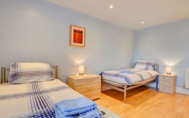 Luxurious Apartment in Saundersfoot With Balcony