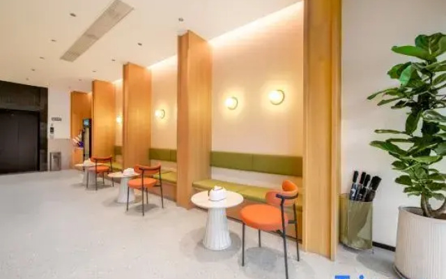 Selected Hotel (Suzhou Panmen Scenic Area Xinshiqiao Subway Station Branch)