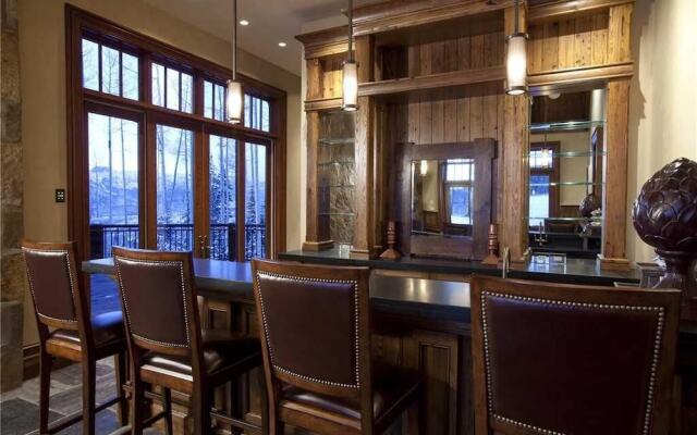 Hood Park Manor - 9 Br Home