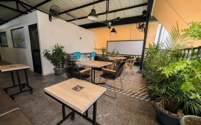 Caobos Center Coliving & Coworking