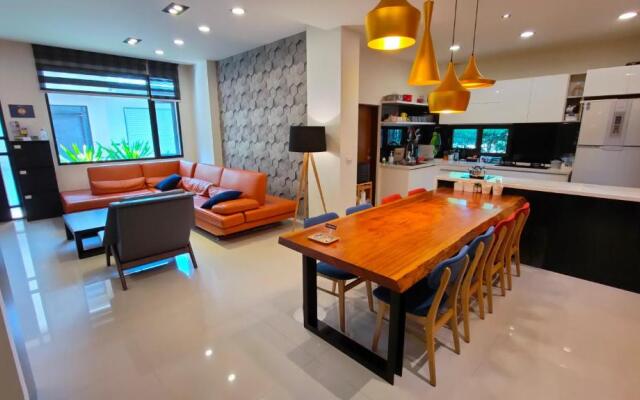 Riverbank Villa