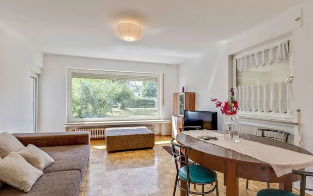 Charming Apartment in Fuldabruck With Garden