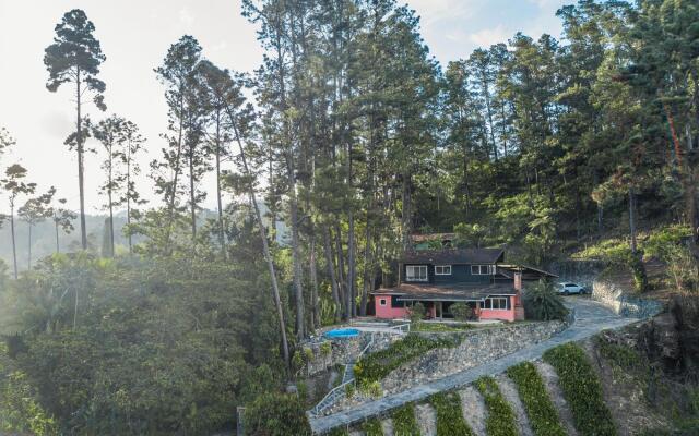 Cozy Villa Close to the Rive in Arroyo Frio