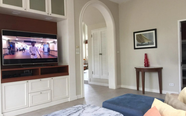 Baan Dhewaran Beachfront Villa