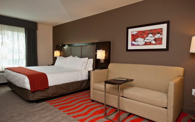 Holiday Inn Express & Suites Columbus - Easton Area, an IHG Hotel