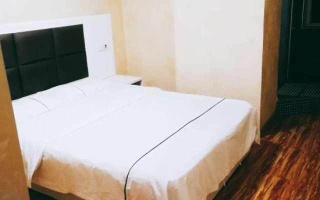 T8 Holiday Hotel Wuhan Lumo Road