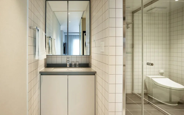 The Connoisseur Residence Hotel
