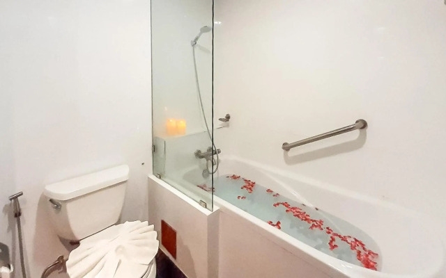 Ruean Phae Royal Park Hotel