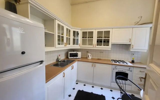 Elena Suite