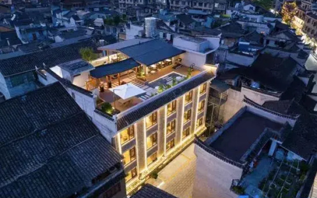 Ruilaikesi Hotel (Dali Station Erhai Park Branch)