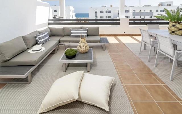 DJC - Modern 2 bedroom apartment close to beach