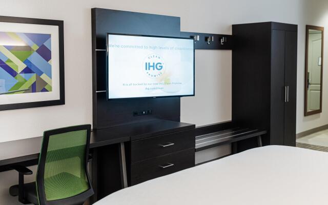 Holiday Inn Express Andalusia by IHG