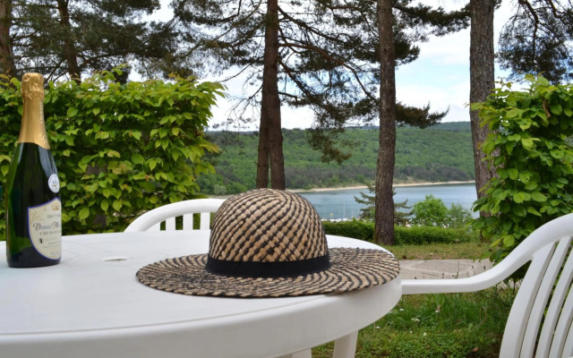 VVF Jura Lac de Vouglans, Maisod