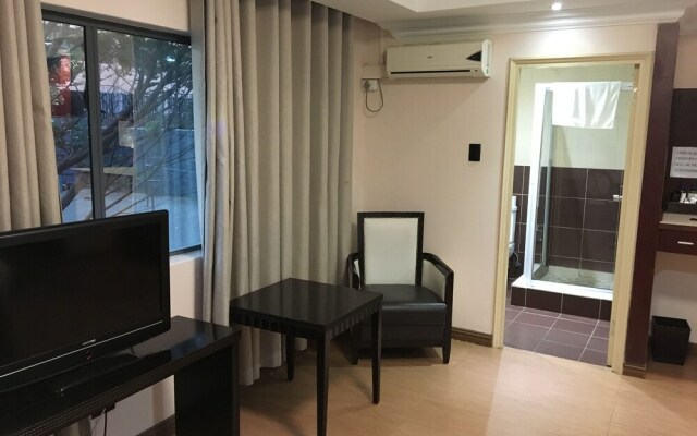 Al Hamra Hotel