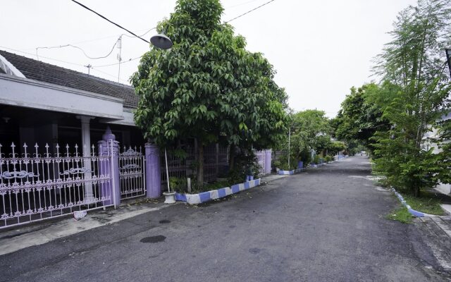 OYO 2663 Jombang Permai Syariah Residence